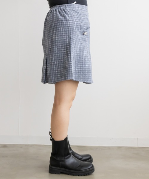 CLETTE(クレット)の「パールボタンツイードミニスカート(スカート・レディース・ピンク/ブルー/ブラック・3L/4L/LL)」の16枚目の写真