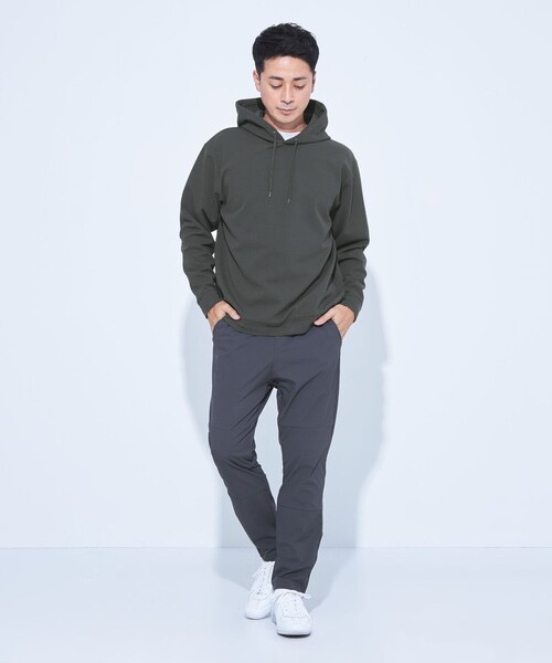 green label relaxing（グリーンレーベルリラクシング）の「【WEB限定】JUST fit デイリー アムンゼン パーカー（パーカー・メンズ・ブラック/ネイビー/ダークグレー・S/M/L/XL）」の6枚目の写真