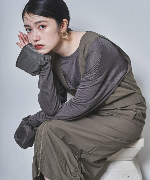 tarin arin(タリンアリン)の「【150㎝前後の小柄さんサイズ】ラッフルスリーブシアーTシャツ(Tシャツ/カットソー・レディース・チャコールグレー/ホワイト・S/M)」の2枚目の写真