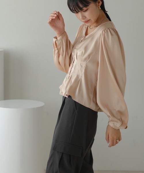 Bab(バブ)の「ウエストタックペプラムブラウス(シャツ/ブラウス・レディース・ピンク/アイボリー/モカ・M)」の20枚目の写真