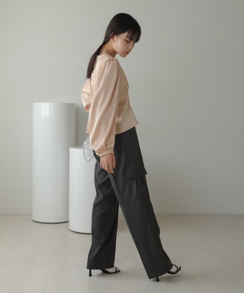 Bab(バブ)の「ウエストタックペプラムブラウス(シャツ/ブラウス・レディース・ピンク/アイボリー/モカ・M)」の18枚目の写真