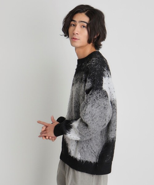 THE SHOP TK (ザ ショップ ティーケー )の「◆グラデーションシャギーニット ビッグシルエット(ニット/セーター・メンズ・ネイビー/ブラック・02/03)」の3枚目の写真