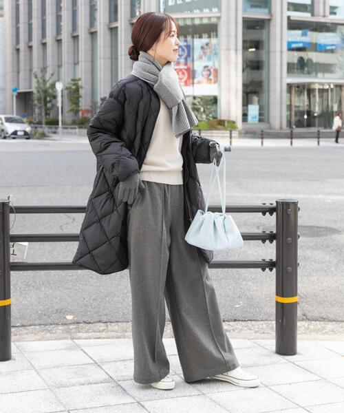 URBAN RESEARCH DOORS（アーバンリサーチドアーズ）の「ヘリンボーンピンタックイージーパンツ（その他パンツ・レディース・チャコールグレー/ベージュ・MEDIUM）」の18枚目の写真