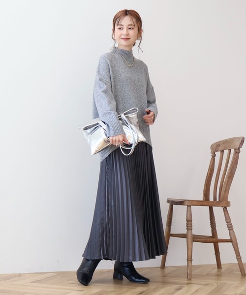 AMERICAN HOLIC（アメリカンホリック）の「モックネックコクーンニットプルオーバー（ニット/セーター・レディース・ブラック/レッド/ブルー/アイボリー/杢グレー・M/L）」の10枚目の写真