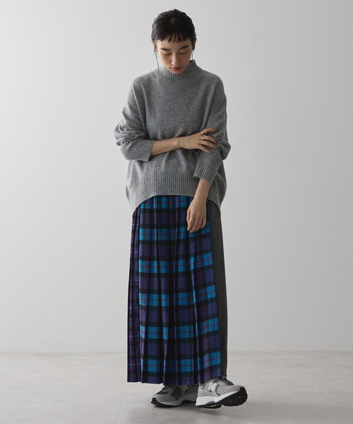 AMERICAN HOLIC（アメリカンホリック）の「モックネックコクーンニットプルオーバー（ニット/セーター・レディース・ブラック/レッド/ブルー/アイボリー/杢グレー・M/L）」の15枚目の写真