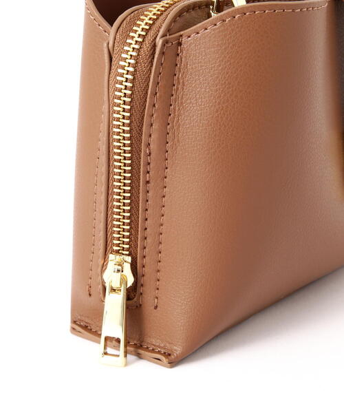 NATURAL BEAUTY BASIC（ナチュラルビューティーベーシック）の「◇【Oggi掲載】ライトウォレットショルダーバッグ（ショルダーバッグ・レディース・ブラック/ライトグリーン/ブラウン・ﾌﾘ-）」の10枚目の写真