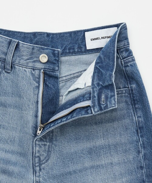 EMMEL REFINES(エメルリファインズ)の「<EMMEL REFINES>EM カットオフ スキニー デニムパンツ(デニムパンツ・レディース・ライトブルー/ブラック・XS/S/M)」の5枚目の写真