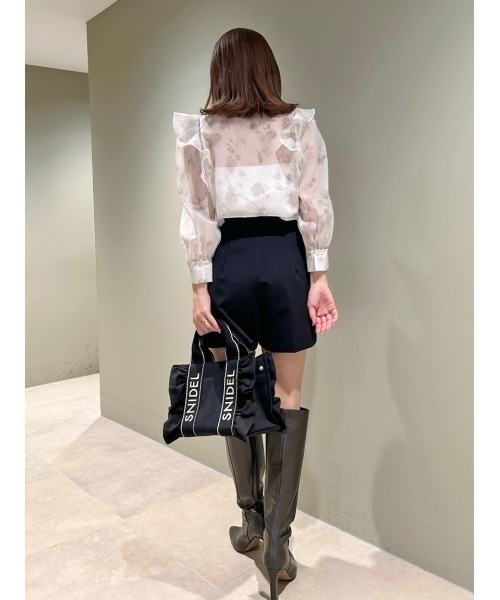 SNIDEL（スナイデル）の「オーガンジーフリルブラウス（シャツ/ブラウス・レディース・その他/ラベンダー/ホワイト・FREE）」の17枚目の写真