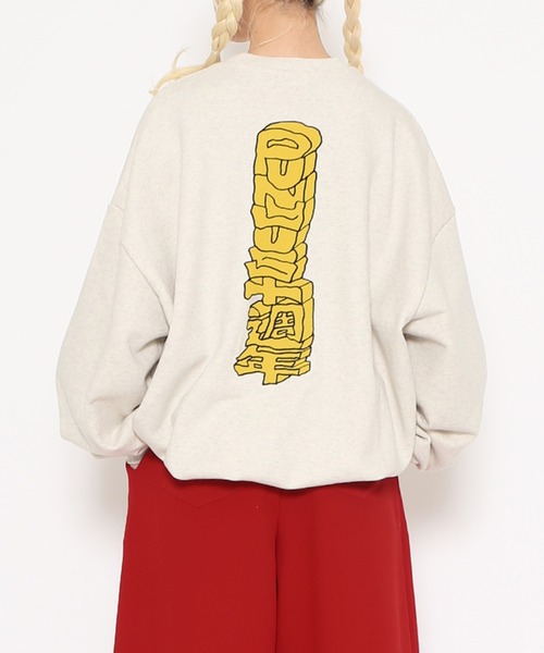 PUNYUS（プニュズ）の「PUNYUS 十週年ビッグスウェット（スウェット・レディース・スミクロ/オートミール/パープル・3/4）」の11枚目の写真