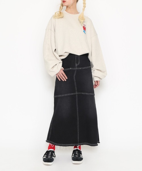 PUNYUS（プニュズ）の「PUNYUS 十週年ビッグスウェット（スウェット・レディース・スミクロ/オートミール/パープル・3/4）」の14枚目の写真