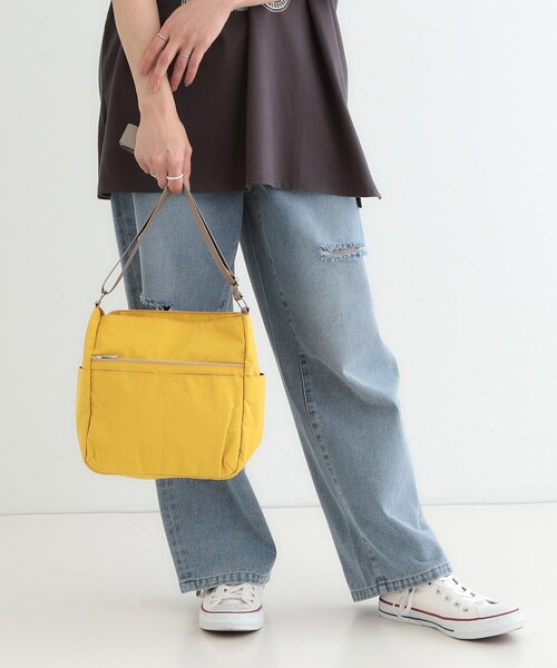SHOO・LA・RUE(シューラルー)の「【撥水】10ポケットスクエアショルダーバッグ(ショルダーバッグ・レディース・グレー/アイボリー/ブラック/ライトブルー/イエロー・00)」の12枚目の写真