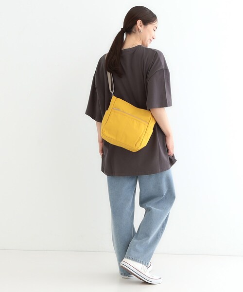 SHOO・LA・RUE(シューラルー)の「【撥水】10ポケットスクエアショルダーバッグ(ショルダーバッグ・レディース・グレー/アイボリー/ブラック/ライトブルー/イエロー・00)」の13枚目の写真