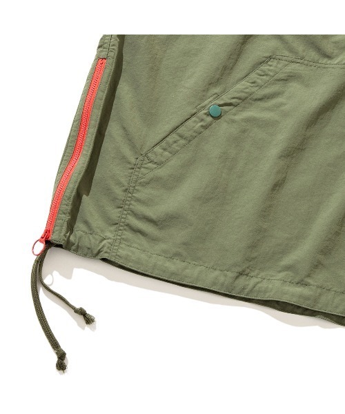 UMBRO(アンブロ)の「UMBRO NYLON PULL OVER JACKET(アンブロ ナイロン プルオーバー ジャケット)(ナイロンジャケット・メンズ・グレー/グリーン/ネイビー・LARGE)」の13枚目の写真