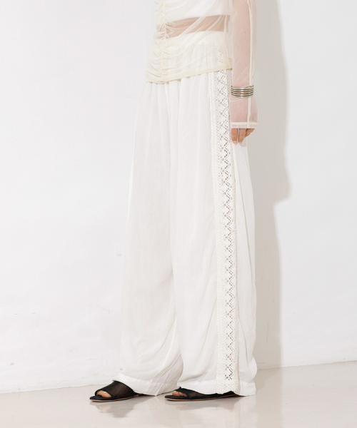 NOMINE(ノミネ)の「【WEB限定】コットン レース パンツ(その他パンツ・レディース・ブラック/オフホワイト・フリー)」の2枚目の写真