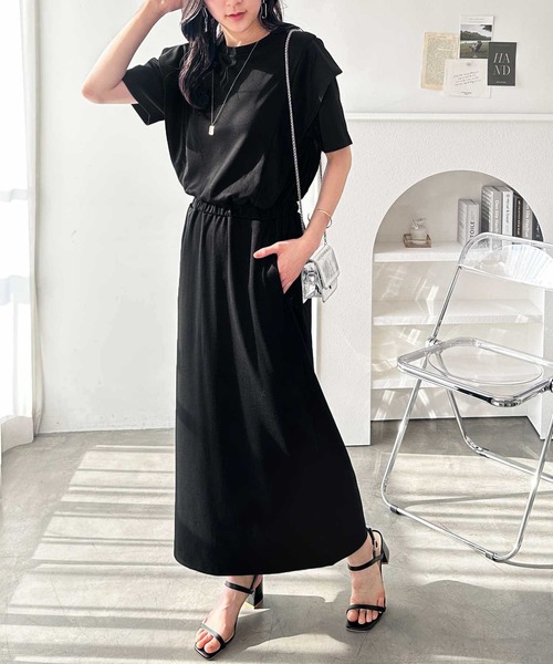 GeeRA(ジーラ)の「夏にぴったり。ラッフルフリルショルダーウエストマークワンピース(ワンピース・レディース・チャコール/ホワイト×ブラック/ブラック・LARGE/X-LARGE/MEDIUM)」の7枚目の写真