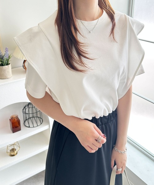 GeeRA(ジーラ)の「夏にぴったり。ラッフルフリルショルダーウエストマークワンピース(ワンピース・レディース・チャコール/ホワイト×ブラック/ブラック・LARGE/X-LARGE/MEDIUM)」の20枚目の写真