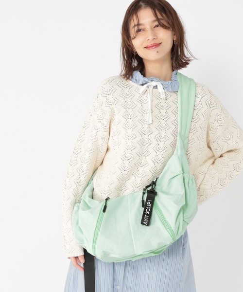 studio CLIP（スタディオクリップ）の「【人間工学に基づいて考えた！】からだよろこぶナイロンショルダー（ショルダーバッグ・レディース・ベージュ/ブラック/ブラウン/ライトグリーン・FREE）」の4枚目の写真