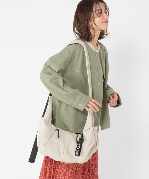 studio CLIP（スタディオクリップ）の「【人間工学に基づいて考えた！】からだよろこぶナイロンショルダー（ショルダーバッグ・レディース・ベージュ/ブラック/ブラウン/ライトグリーン・FREE）」の5枚目の写真