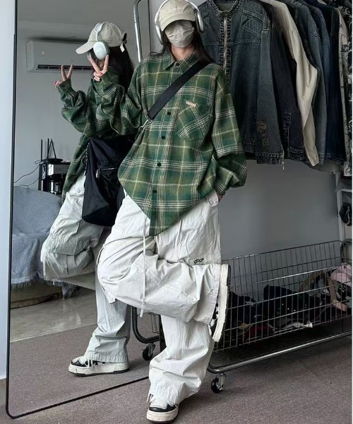 FreeZone(フリーゾーン)の「オーバーサイズ チェックシャツ(シャツ/ブラウス・レディース・ブルー/グリーン・F)」の14枚目の写真