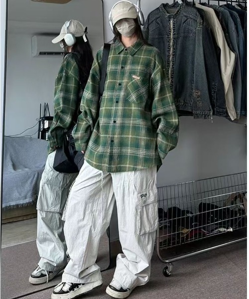 FreeZone(フリーゾーン)の「オーバーサイズ チェックシャツ(シャツ/ブラウス・レディース・ブルー/グリーン・F)」の16枚目の写真