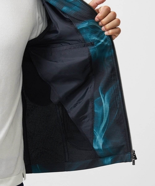 MICHEL KLEIN HOMME (ミッシェルクランオム)の「スモーク柄メッシュパーカーブルゾン(ブルゾン・メンズ・ブラック・MEDIUM/LARGE/X-LARGE)」の8枚目の写真