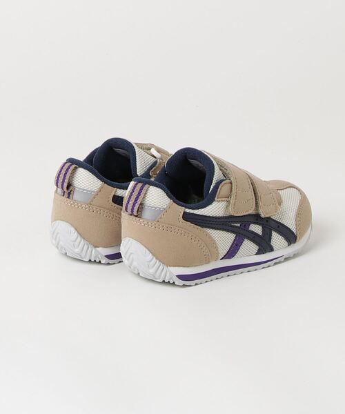 ASICS（アシックス）の「アシックス ASICS IDAHO MINI 4（スニーカー・キッズ・ベージュ・21.0cm/20.5cm/20.0cm/19.5cm/19.0cm/18.0cm/17.5cm/17.0cm/16.0cm/16.5cm/18.5cm/21.5cm/22.0cm）」の2枚目の写真