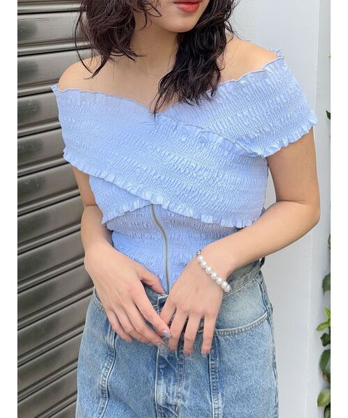 MURUA（ムルーア）の「シャーリングオフショルブラウス（シャツ/ブラウス・レディース・ホワイト/ブラック/ブルー・FREE）」の3枚目の写真