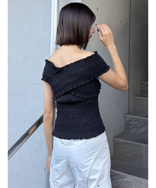 MURUA（ムルーア）の「シャーリングオフショルブラウス（シャツ/ブラウス・レディース・ホワイト/ブラック/ブルー・FREE）」の6枚目の写真