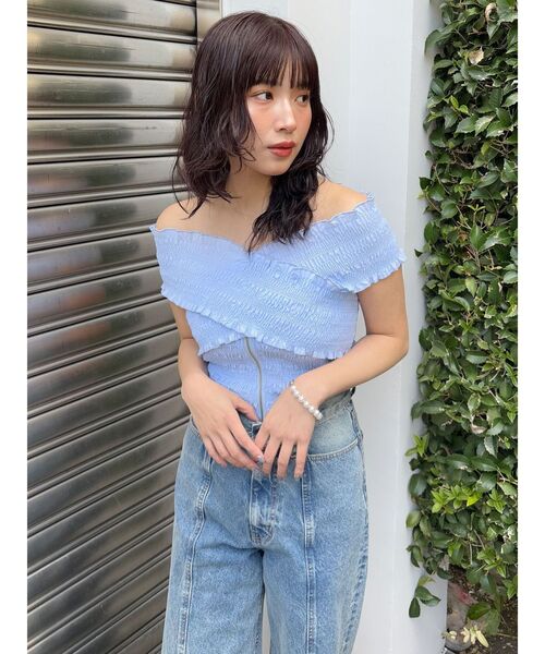 MURUA（ムルーア）の「シャーリングオフショルブラウス（シャツ/ブラウス・レディース・ホワイト/ブラック/ブルー・FREE）」の8枚目の写真