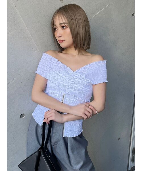 MURUA（ムルーア）の「シャーリングオフショルブラウス（シャツ/ブラウス・レディース・ホワイト/ブラック/ブルー・FREE）」の12枚目の写真