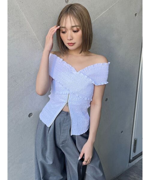 MURUA（ムルーア）の「シャーリングオフショルブラウス（シャツ/ブラウス・レディース・ホワイト/ブラック/ブルー・FREE）」の13枚目の写真