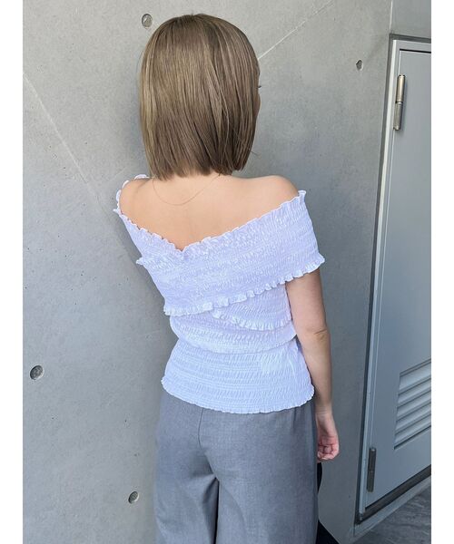 MURUA（ムルーア）の「シャーリングオフショルブラウス（シャツ/ブラウス・レディース・ホワイト/ブラック/ブルー・FREE）」の15枚目の写真