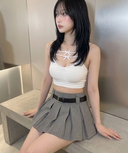 Diable baiser(ディアブルベーゼ)の「リボンデザインパット入りキャミトップス(キャミソール・レディース・ブラック/ホワイト・3L/LL/LARGE/MEDIUM/SMALL)」の2枚目の写真