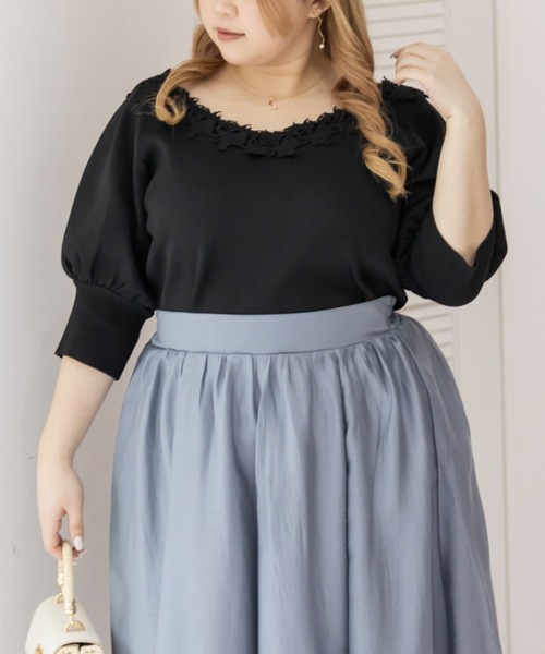 CLETTE(クレット)の「レース使い6分袖ニット(ニット/セーター・レディース・ラベンダー/ブラック/アイボリー・4L/3L/LL)」の1枚目の写真