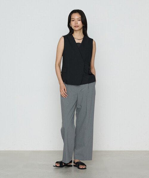 COMME CA(コムサ)の「アルビ二スタスムース キャミソール(キャミソール・レディース・ホワイト/ブラック/ダークブラウン/ライトグレー・9号/11号)」の11枚目の写真