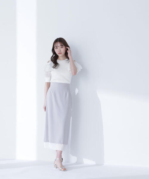 NATURAL BEAUTY BASIC(ナチュラルビューティーベーシック)の「◇レイヤードプリーツナロースカート(スカート・レディース・ベージュ/チャコールグレー・SMALL/MEDIUM)」の1枚目の写真