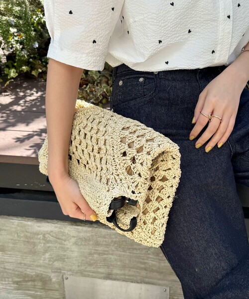 fredy emue（フレディエミュ）の「異素材ハンドルペーパートート＆ショルダーバッグ（かごバッグ・レディース・ブラック/ベージュ・FREE）」の2枚目の写真