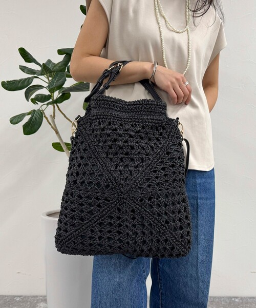 fredy emue（フレディエミュ）の「異素材ハンドルペーパートート＆ショルダーバッグ（かごバッグ・レディース・ブラック/ベージュ・FREE）」の17枚目の写真