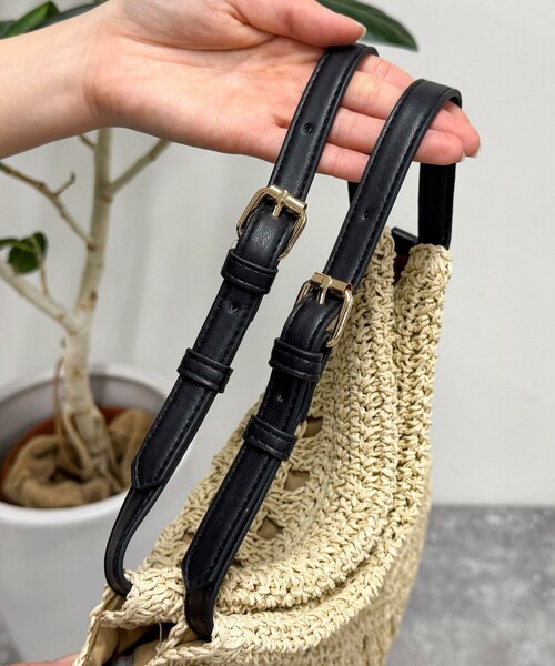 fredy emue（フレディエミュ）の「異素材ハンドルペーパートート＆ショルダーバッグ（かごバッグ・レディース・ブラック/ベージュ・FREE）」の4枚目の写真