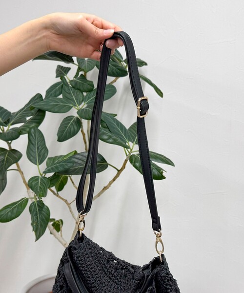 fredy emue（フレディエミュ）の「異素材ハンドルペーパートート＆ショルダーバッグ（かごバッグ・レディース・ブラック/ベージュ・FREE）」の10枚目の写真