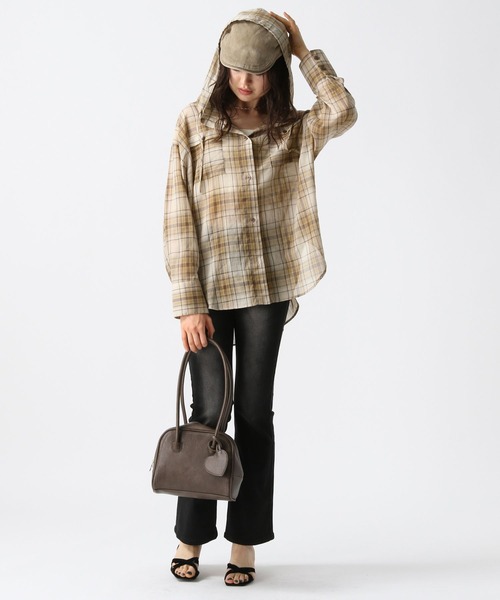 FOREVER 21(フォーエバー トゥエンティーワン)の「【2025SS】チェック柄フーディシアービッグシャツ(シャツ/ブラウス・レディース・グレー/イエロー/グリーン・FREE)」の7枚目の写真