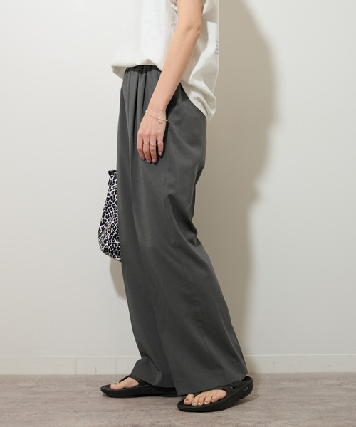 JOURNAL STANDARD relume（ジャーナルスタンダード　レリューム）の「《追加2》トロギャザータックパンツ（スラックス・レディース・ブラック/チャコールグレー/グレー系その他/ネイビー・36/38）」の11枚目の写真