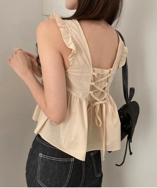 gossip!ロサンゼルス(ゴシップロサンゼルス)の「レースアップデザイン フリルトップス(キャミソール・レディース・ブラック/ベージュ/ホワイト・FREE)」の3枚目の写真