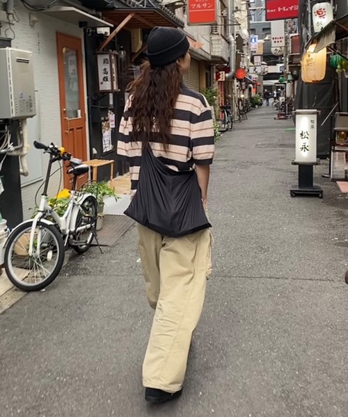 UNDERSTATEMENTs（アンダーステイトメント）の「【ユニセックス】ポケッタブルショルダーバッグ/リップストップ（ショルダーバッグ・メンズ・ブラック/マスタード・FREE）」の13枚目の写真