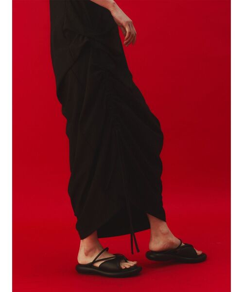 UN3D.（アンスリード）の「TUCK GATHER ONE SHOULDER OP / タックギャザーワンショルダーワンピース（ワンピース・レディース・ホワイト/ブラック・36/38）」の19枚目の写真