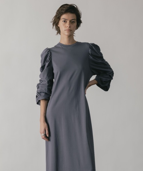 CINOH(チノ)の「CLEFF GATHERED SLEEVE DRESS(ワンピース・レディース・グレー/ブラック/ボルドー・36/38)」の15枚目の写真