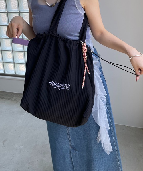 210nouve（トゥージュヌーブ）の「【Keepers】刺繍ロゴプリーツ