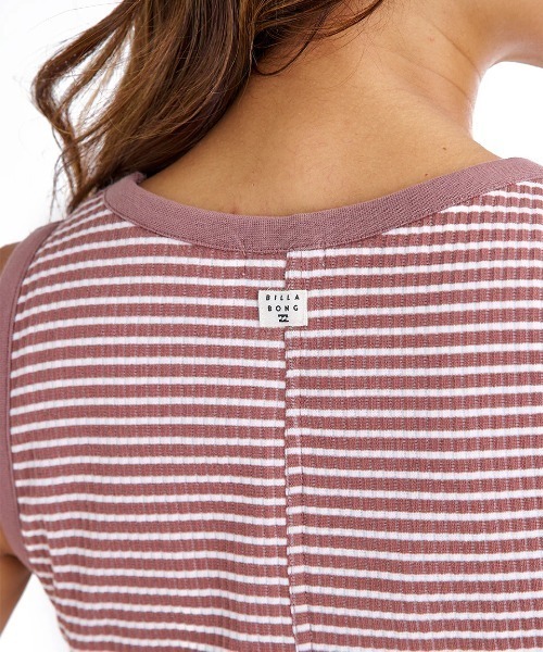BILLABONG（ビラボン）の「BILLABONG レディース BRA CUP RIB TANK ONEPIECE ワンピース 【2025年夏モデル】/ビラボンパット付ボーダーリブロングドレス（ワンピース・レディース・ブラウン系その他/ブラック/レッド・MEDIUM）」の13枚目の写真