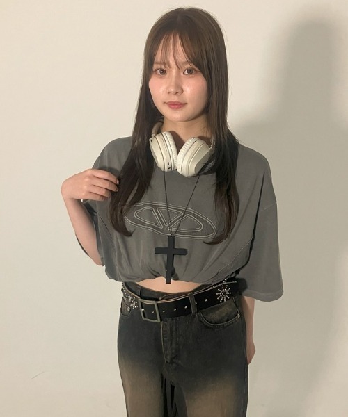ARULE(アルール)の「A'GEM/9 × .kom 『ARULE/アルール』 ロゴピグメントTシャツ(Tシャツ/カットソー・メンズ・チャコールグレー/グレー・FREE)」の3枚目の写真