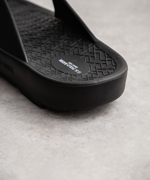 U.S. POLO ASSN.(ユーエスポロアッスン)の「U.S. POLO ASSN. ユーエスポロアッスン 軽量 ワンポイントロゴ入りトングサンダル/ビーチサンダル(サンダル・メンズ・ブラック/アイボリー/ダークブラウン・M/L/LL)」の12枚目の写真